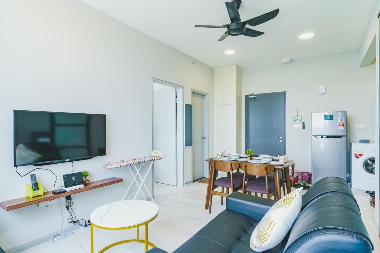 Full Seaview 2R1B Condo For 6Pax In コタキナバル エクステリア 写真